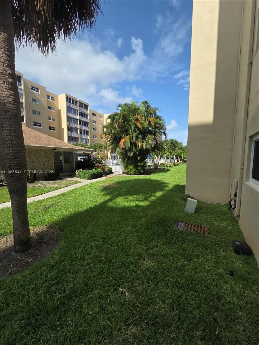 620 NE 12th Avenue #101, Hallandale Beach, FL 33009 - #3