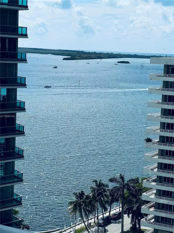 1300 Brickell Bay Drive #1606, Miami, FL 33131