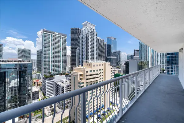 1200 Brickell Bay Drive #2824, Miami, FL 33131
