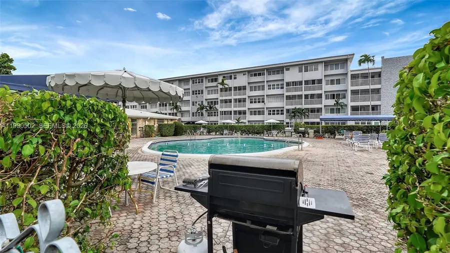 329 SE 3rd Street #502T, Hallandale Beach, FL 33009 - #2