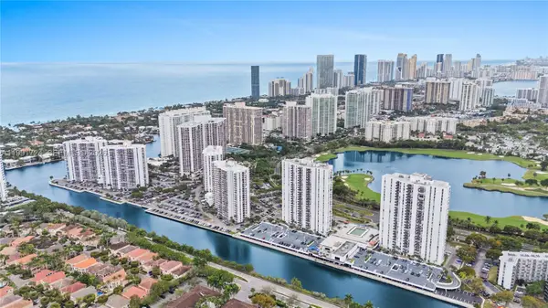 3675 N Country Club Drive #1501, Aventura, FL 33180