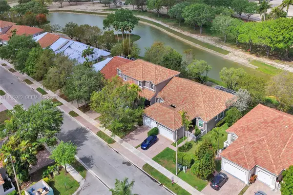 2441 E Aragon Boulevard #5, Sunrise, FL 33313