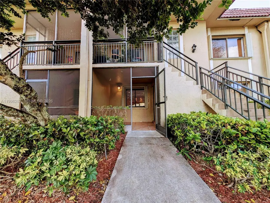 310 Lakeview Drive #105, Weston, FL 33326 - #3