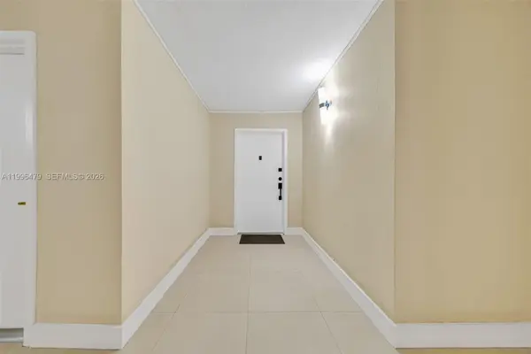 9360 Fontainebleau Boulevard #208, Miami, FL 33172