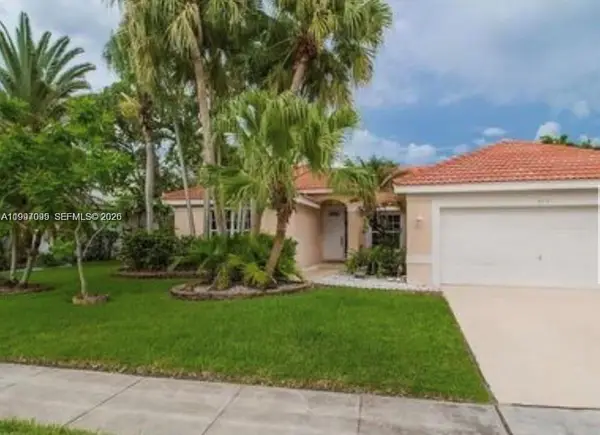 709 NW 177th Avenue, Pembroke Pines, FL 33029