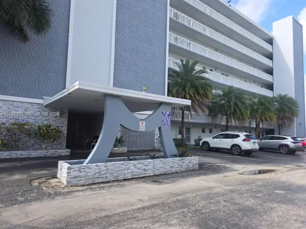 320 NE 12th Avenue #703, Hallandale Beach, FL 33009