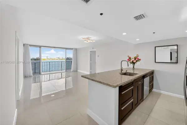 7601 E Treasure Drive #1119, North Bay Village, FL 33141