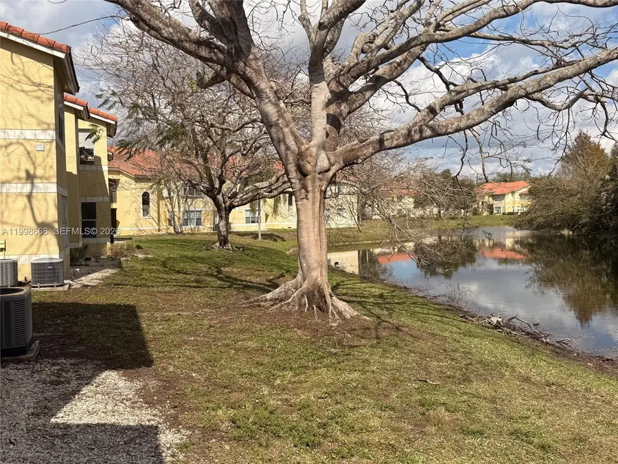565 Vista Isles Drive #2024, Sunrise, FL 33325 - #3