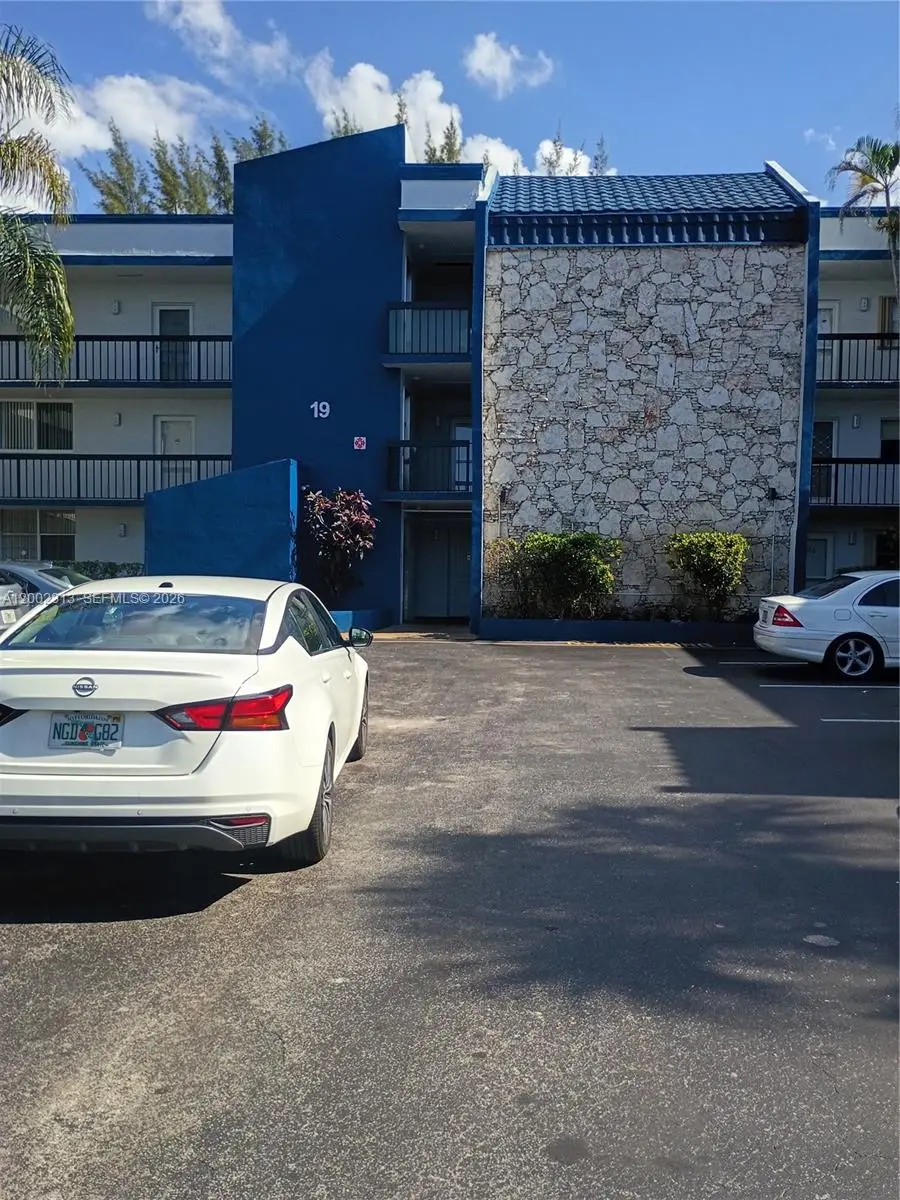 3040 Holiday Springs Boulevard #110, Margate, FL 33063 - #3