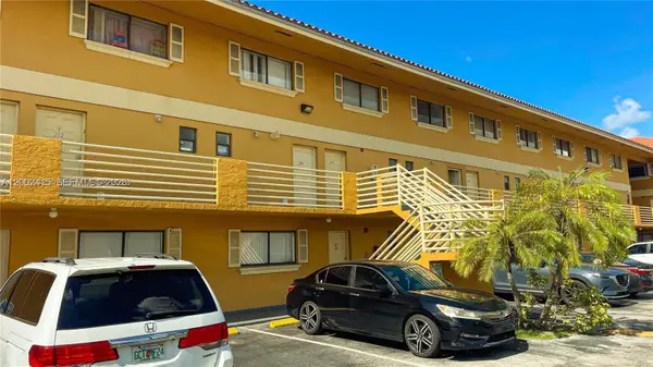 180 Royal Palm Road #216, Hialeah Gardens, FL 33016