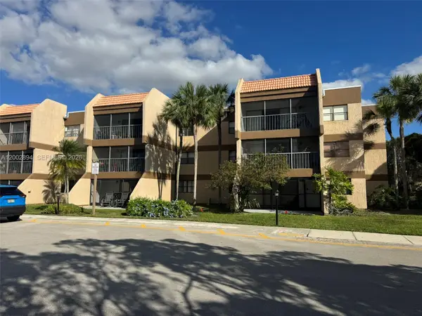 240 Lakeview Drive #112, Weston, FL 33326