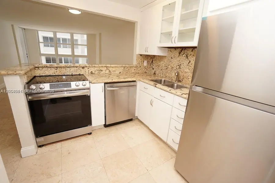 1228 W Ave 513 #513, Miami Beach, FL 33139 - #2