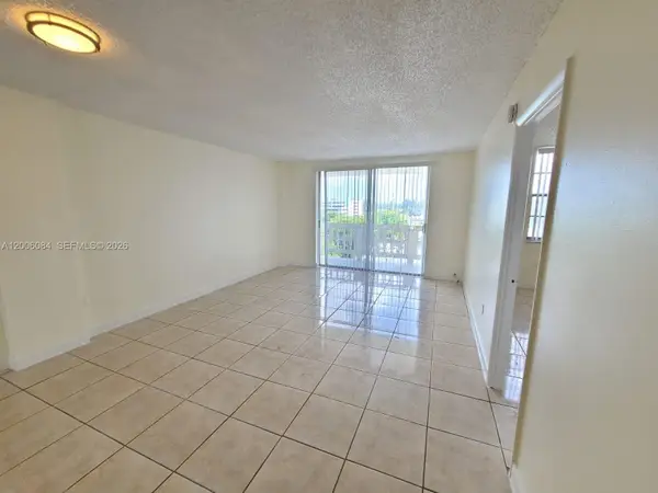 15600 NW 7th Avenue #709, Miami, FL 33169