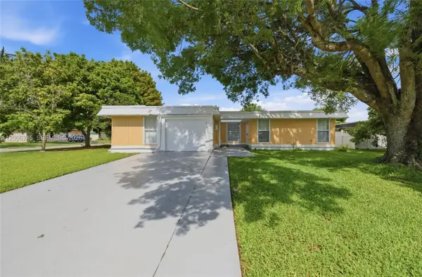 Address Withheld By Seller, Tamarac, FL 33321