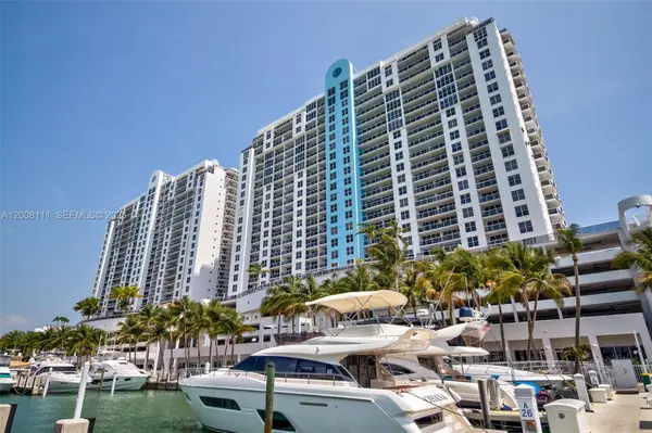 1800 Sunset Harbour Drive #2105, Miami Beach, FL 33139