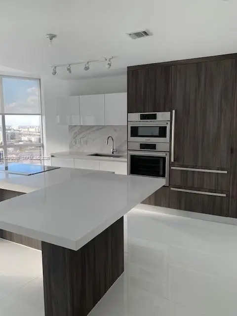851 NE 1st Avenue #2110, Miami, FL 33132 - #3