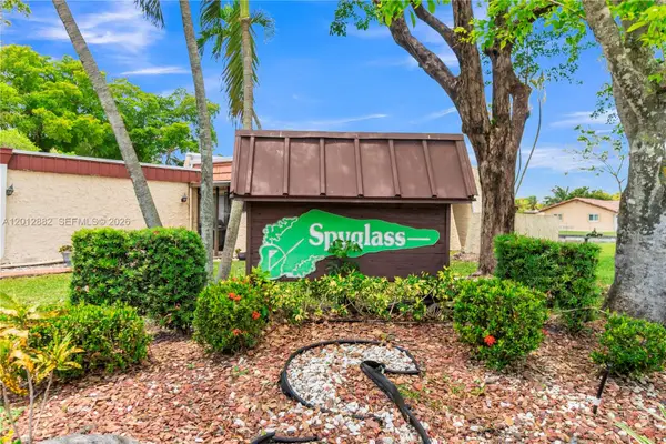 9820 NW 65th Court #B13, Tamarac, FL 33321