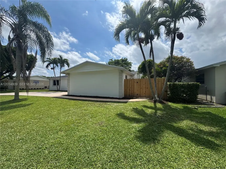 9620 Kendale Boulevard, Miami, FL 33176 - #2