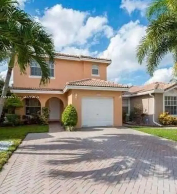 9204 NW 54th Street, Sunrise, FL 33351