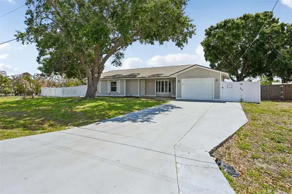 2449 SE Aneci Street, Port St Lucie, FL 34984