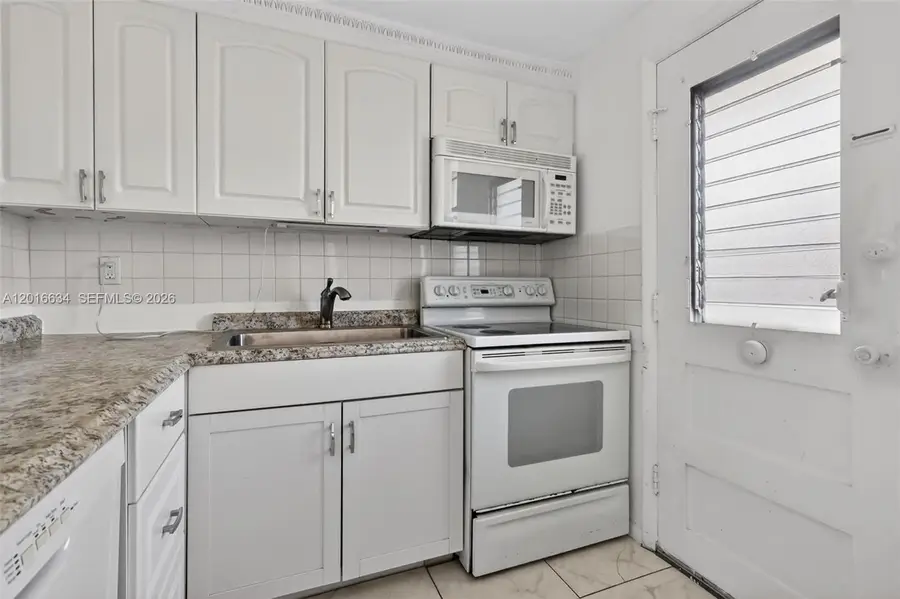 2905 Point East Drive #L311, Aventura, FL 33160 - #3