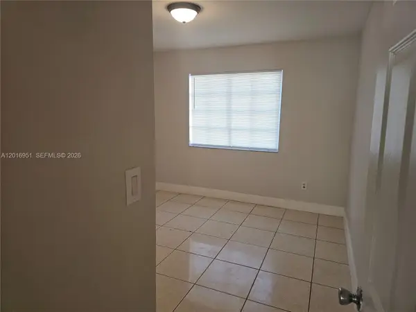 7692 NW 178th Terrace, Hialeah, FL 33015
