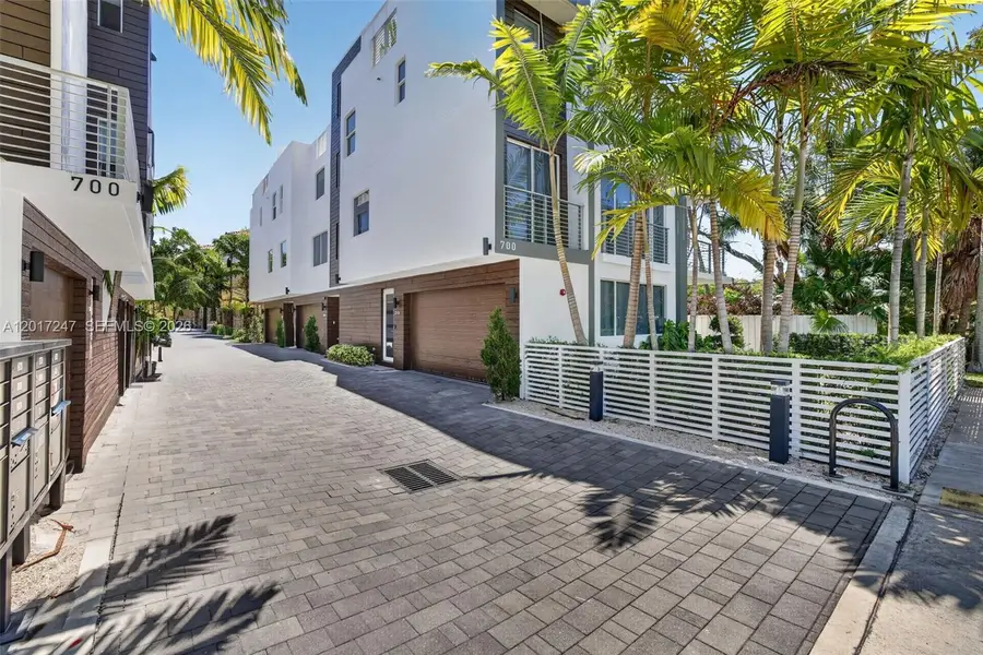 700 NE 14th Avenue #311, Fort Lauderdale, FL 33304 - #2