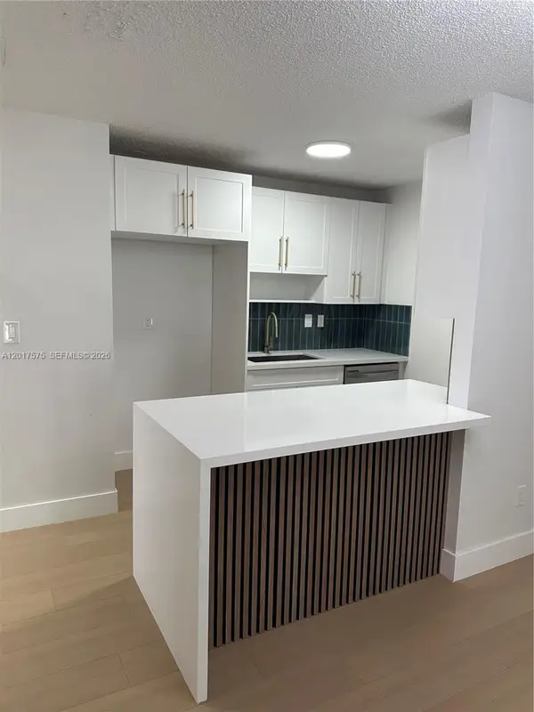 Address Withheld By Seller, Miami, FL 33186