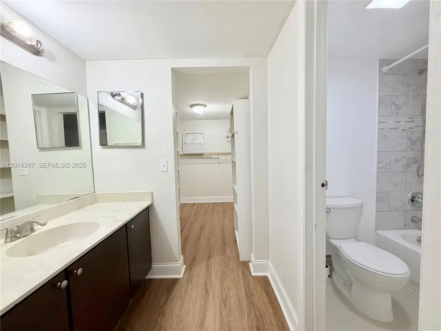 450 Commodore Drive #214, Plantation, FL 33325 - #3