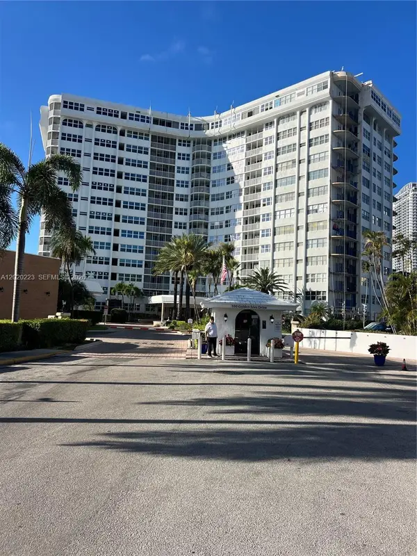 Address Withheld By Seller, Hallandale Beach, FL 33009
