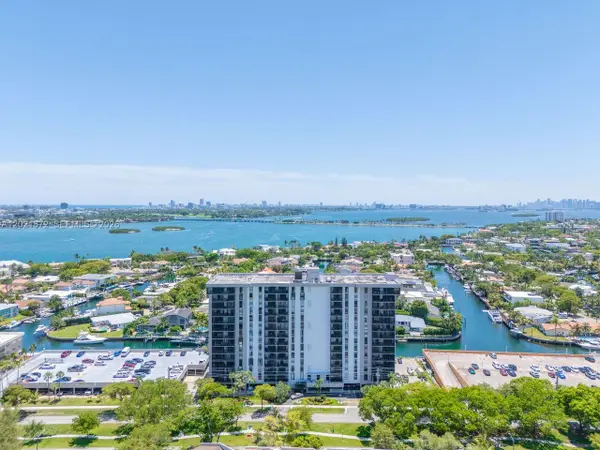 2500 NE 135th Street #B506, North Miami, FL 33181