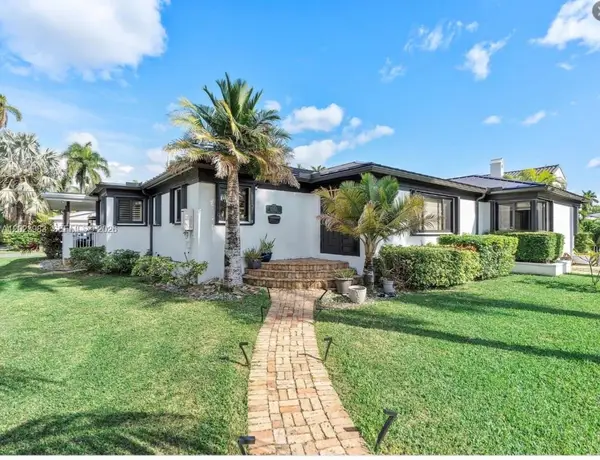 Address Withheld By Seller, Hollywood, FL 33019