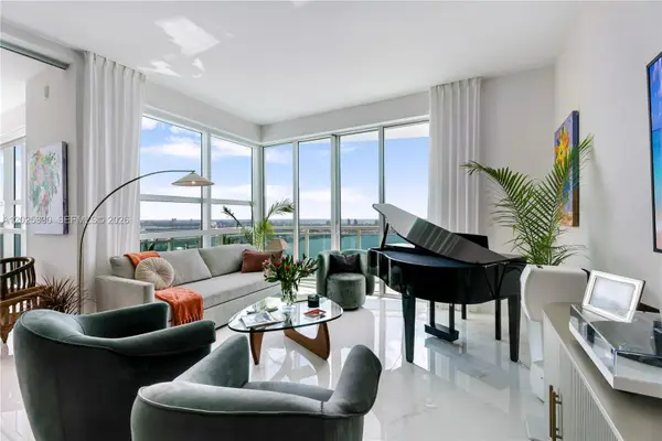 950 Brickell Bay Drive #5210, Miami, FL 33131