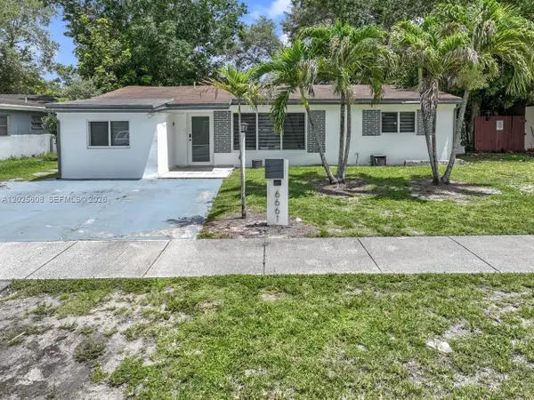 6661 Douglas Street, Hollywood, FL 33024