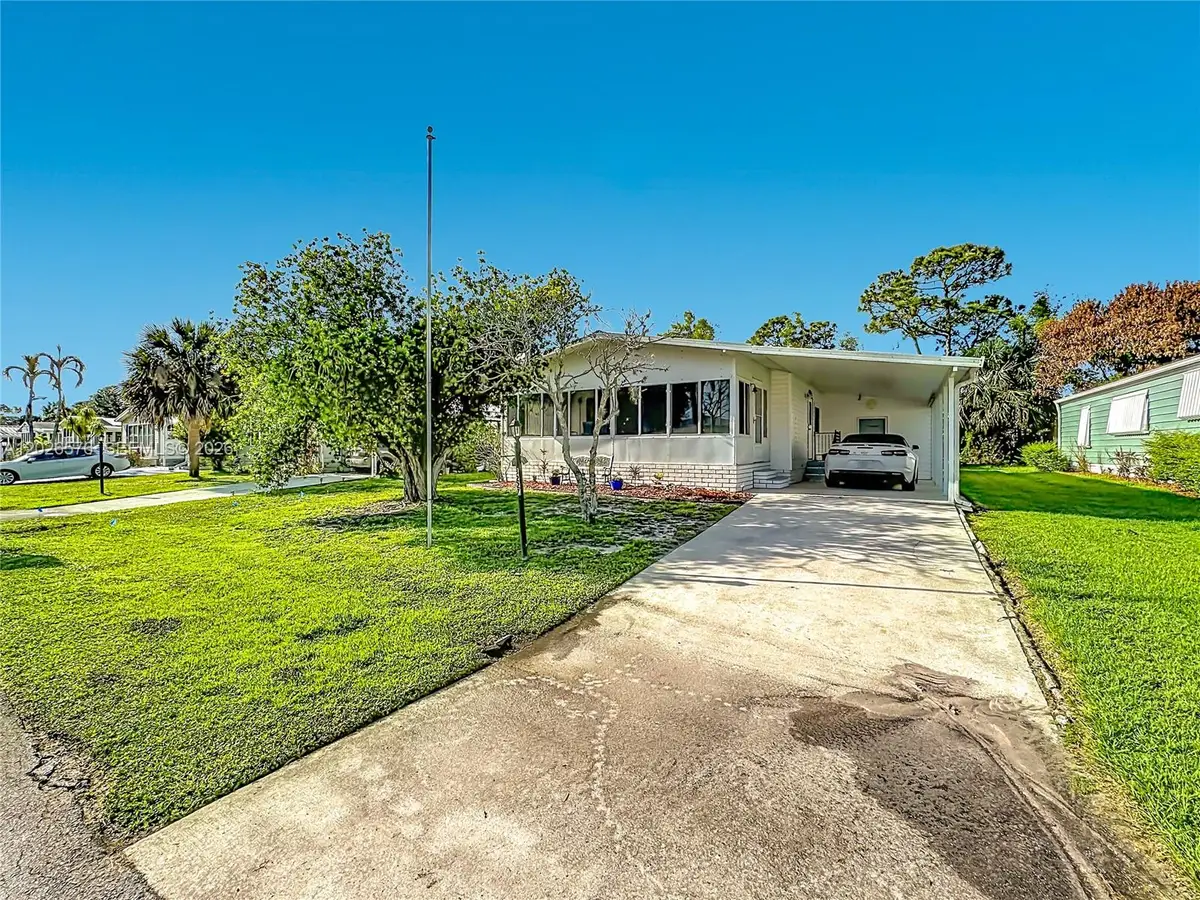 8227 Cinnamon Lane, Port Saint Lucie, FL 34952 - #1