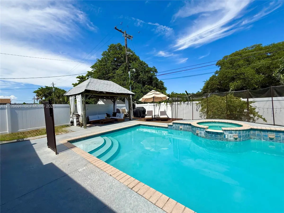 411 SW 10th Terrace, Hallandale Beach, FL 33009 - #1