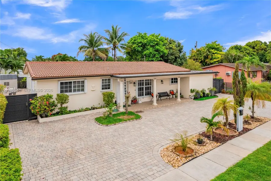 884 W 72nd Place, Hialeah, FL 33014 - #2