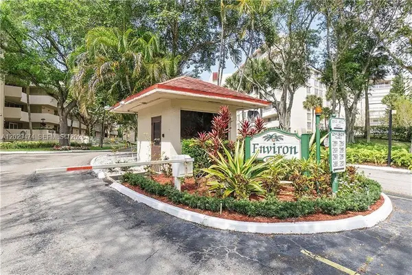 7081 Environ Boulevard #242, Lauderhill, FL 33319