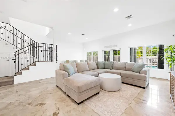 4517 NE 21st Avenue #5, Fort Lauderdale, FL 33308