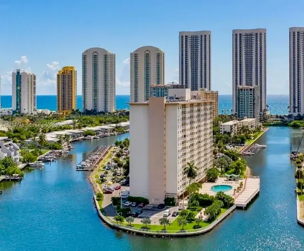 400 Kings Point Drive #309, Sunny Isles Beach, FL 33160