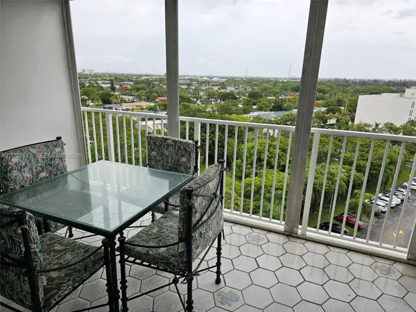 3850 Washington Street #1011, Hollywood, FL 33021