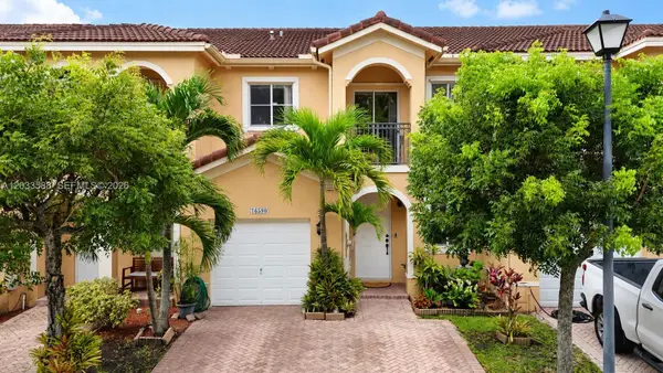 16590 SW 70th Street, Miami, FL 33193
