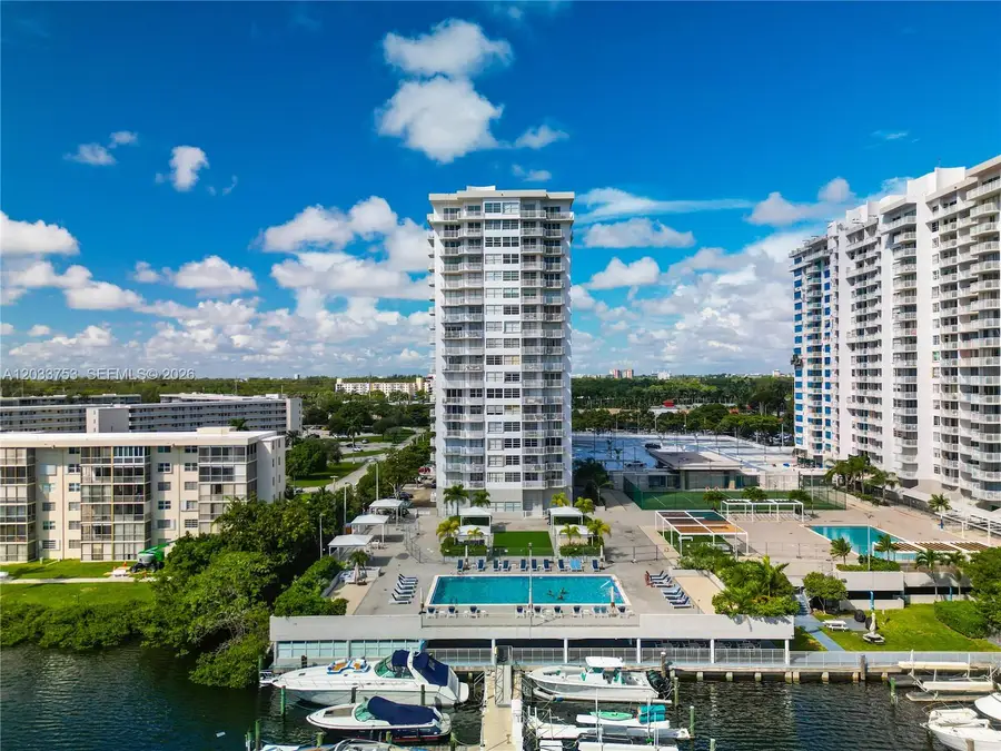 18011 Biscayne Boulevard #902, Aventura, FL 33160 - #2