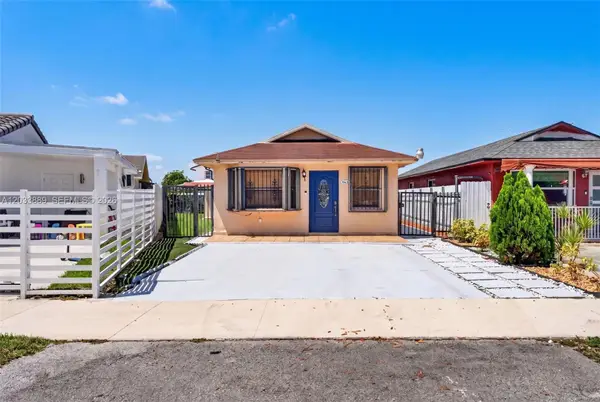 983 W 42nd Place, Hialeah, FL 33012