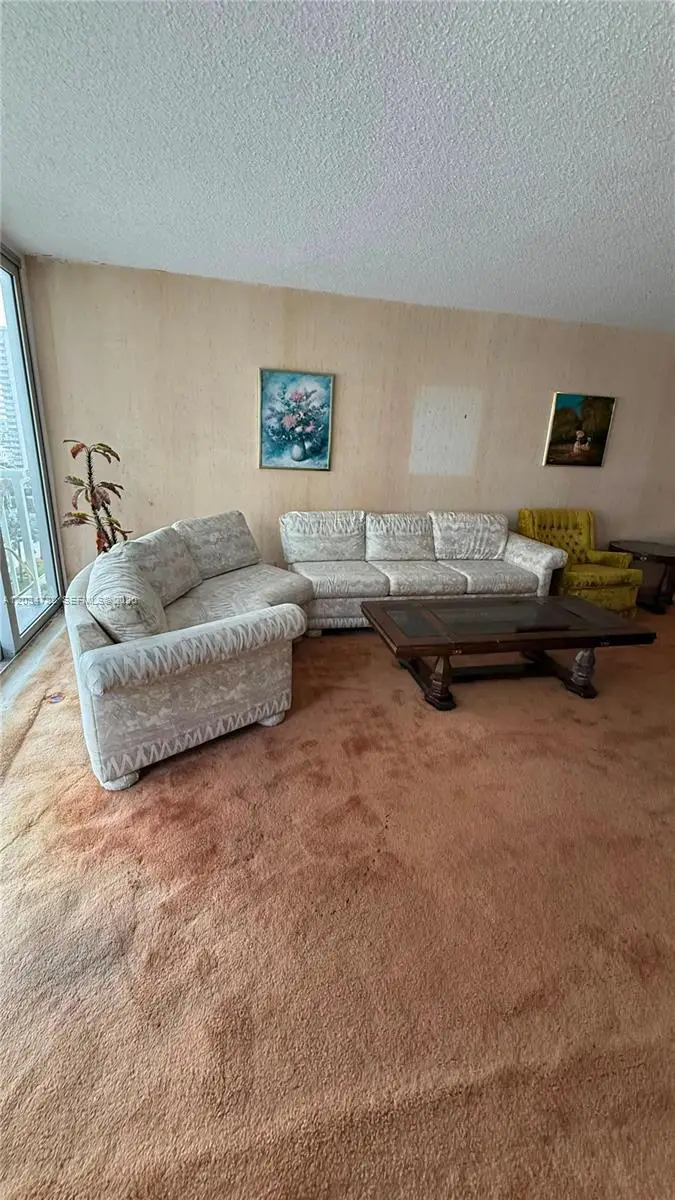 231 174th Street #911, Sunny Isles Beach, FL 33160 - #3