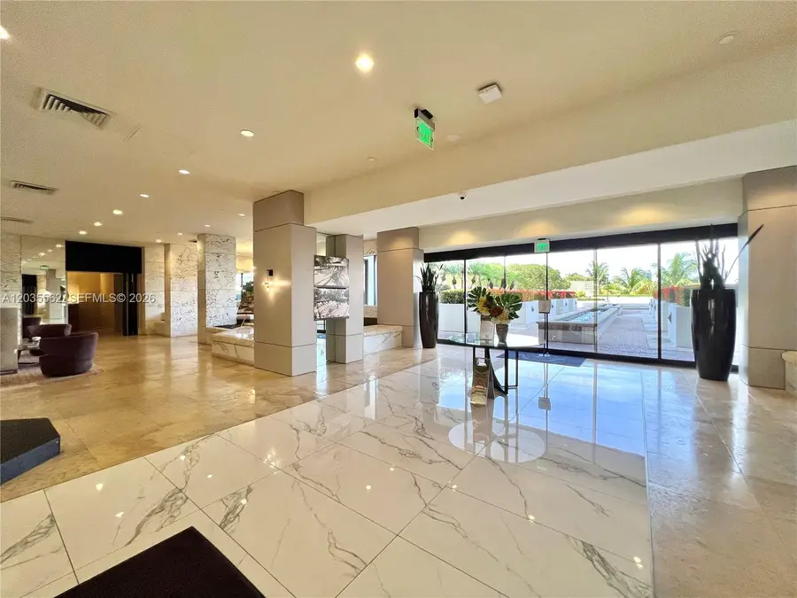 1000 W Island Boulevard #3010, Aventura, FL 33160 - #2