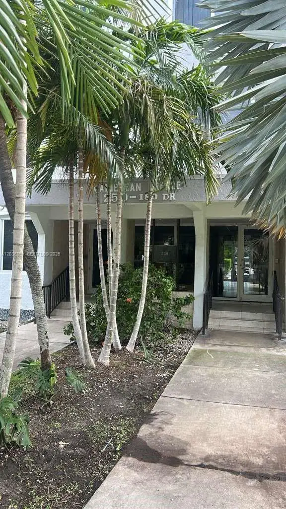 250 180th Drive #407, Sunny Isles Beach, FL 33160