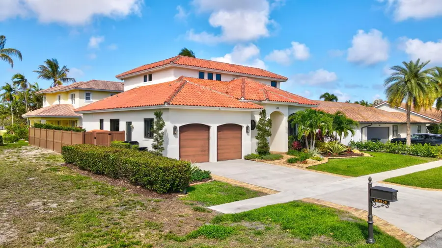 383 Redwood Lane, Boca Raton, FL 33487 - #3