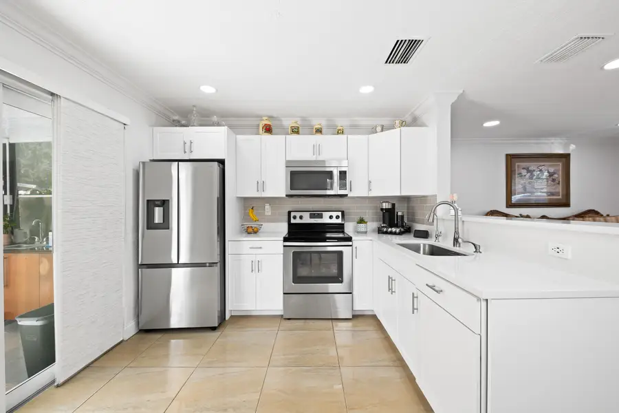 2511 SW 6th Street, Fort Lauderdale, FL 33312 - #3