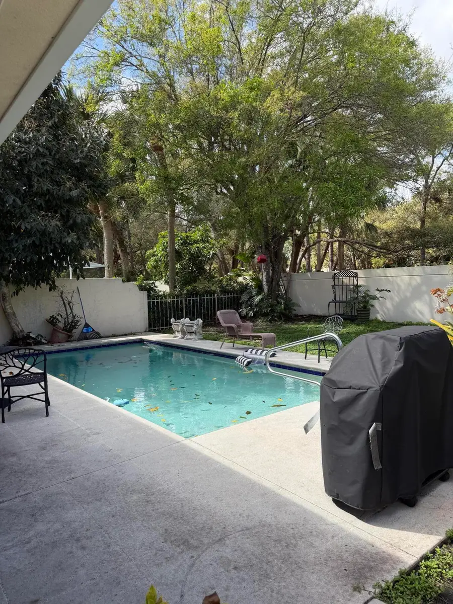 217 E Tall Oaks Circle, Palm Beach Gardens, FL 33410 - #2